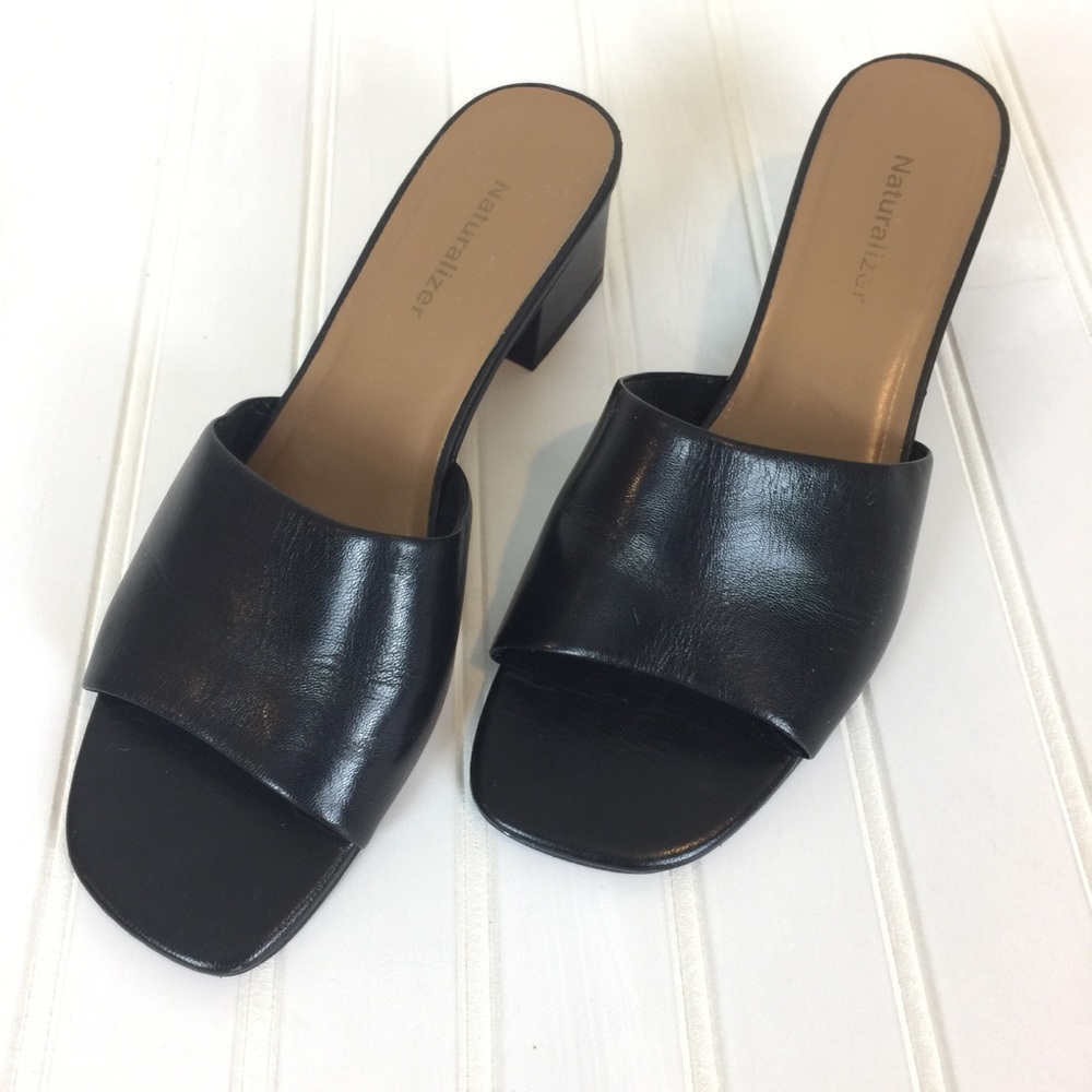 Naturalizer Black Leather Slip On Sandals size 10
